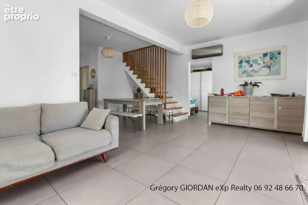 Maison 103 m² à Saint-Pierre  - photo 4