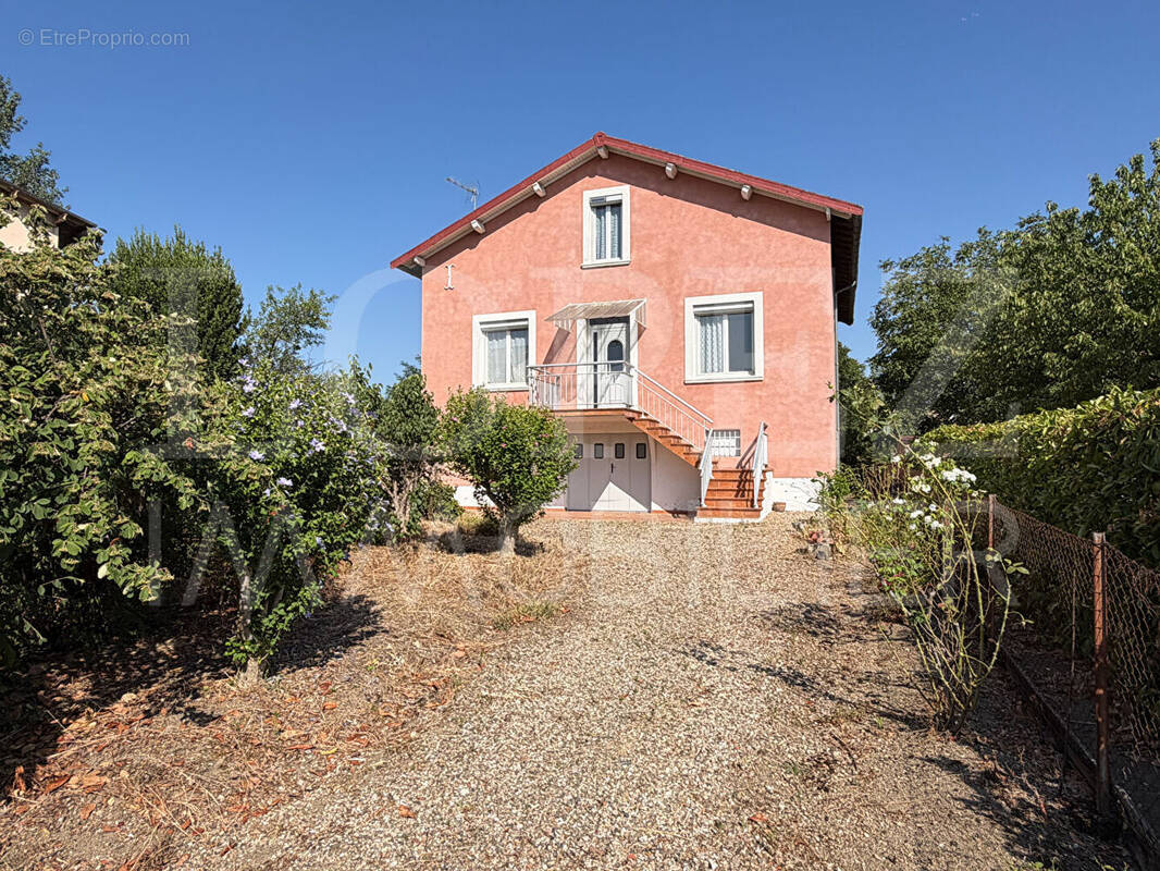 Maison à LABRUGUIERE