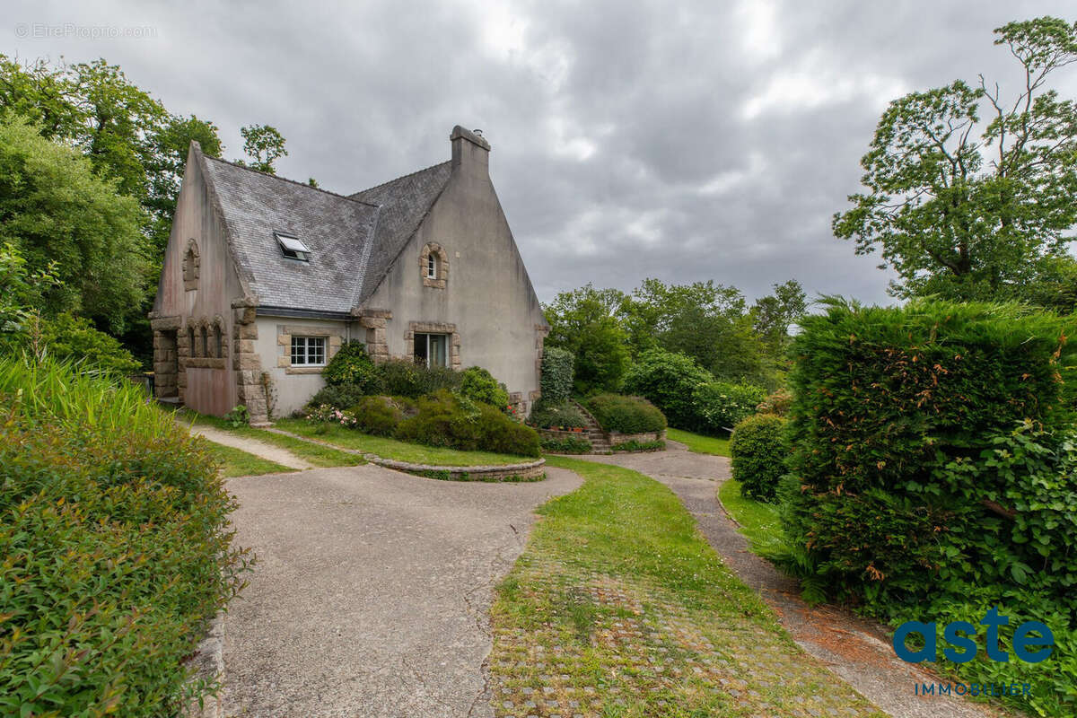 Maison à BOHARS