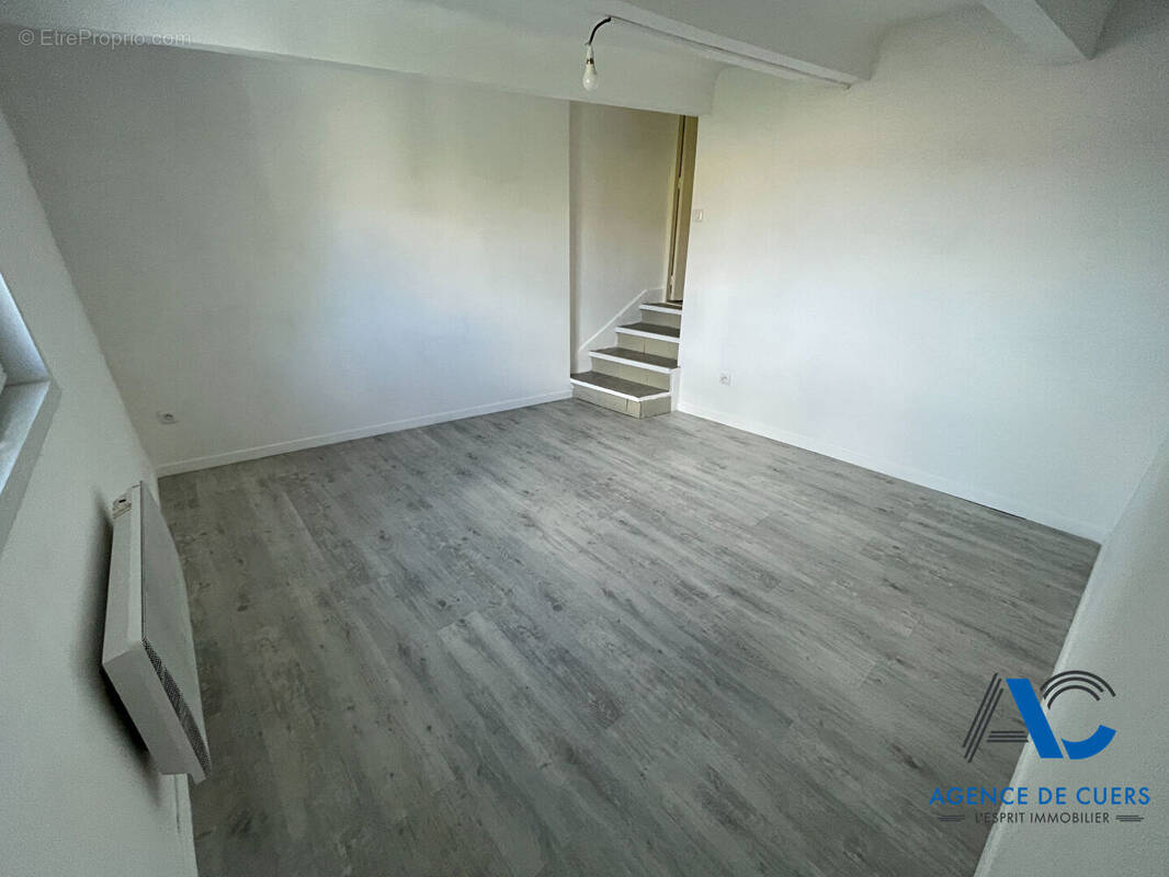 Appartement à CUERS