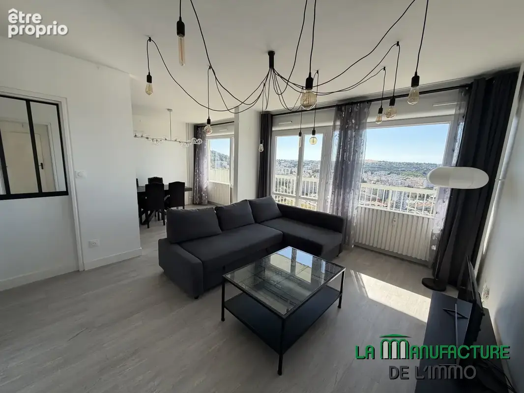 Appartement à SAINT-ETIENNE