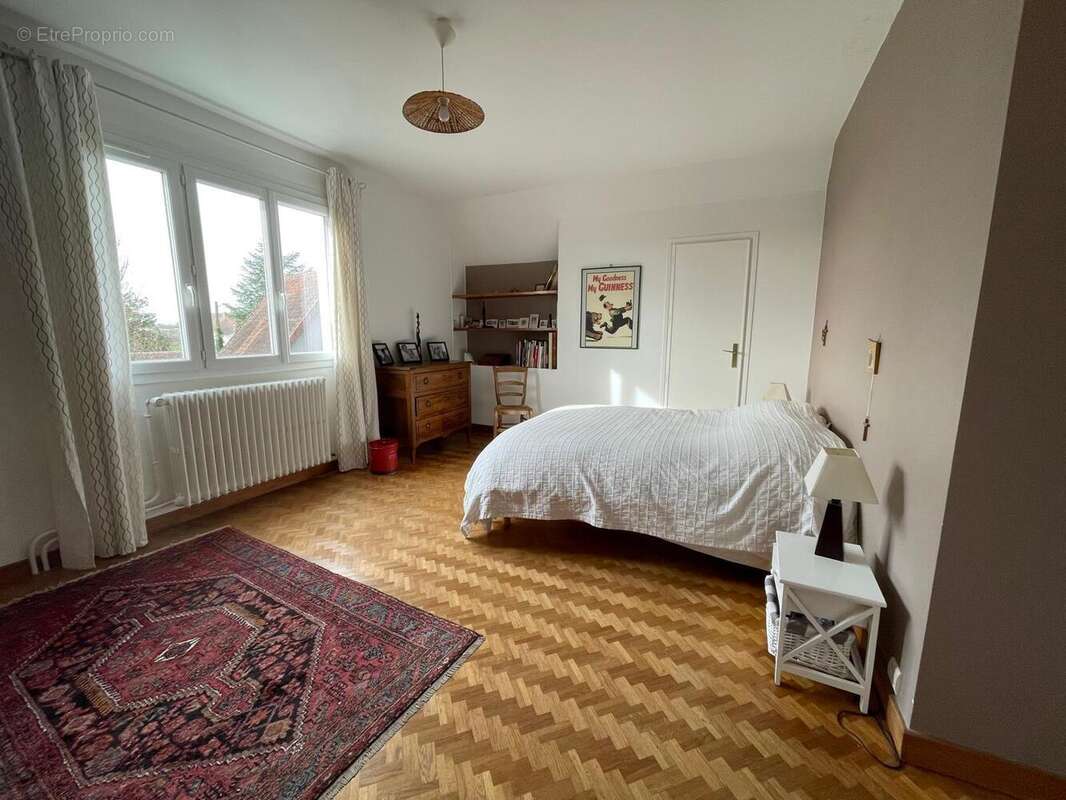 Maison à SAINT-DOULCHARD