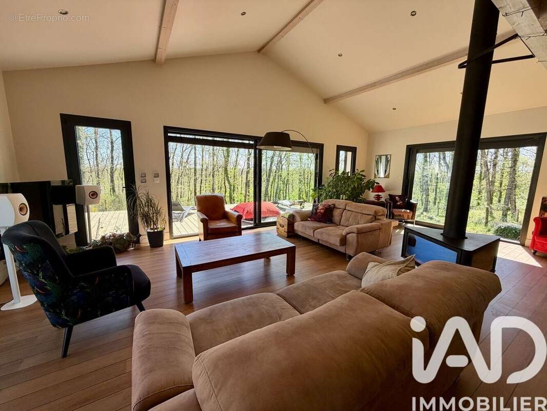 Maison 223 m² à Pechbonnieu  - photo 8