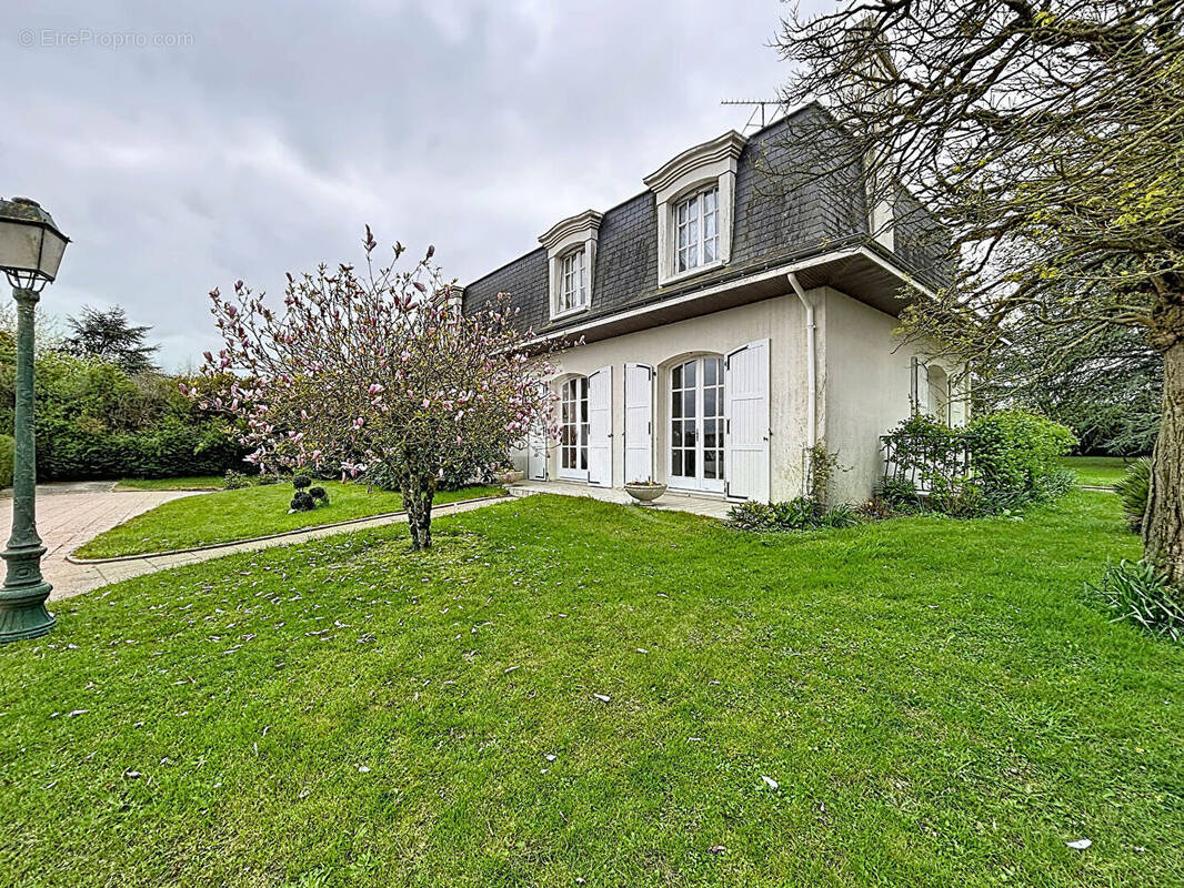 Maison à POMMERIEUX