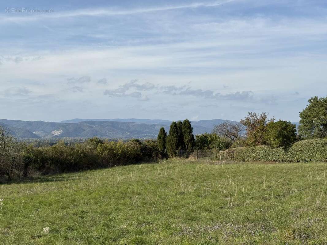 Terrain à LORIOL-SUR-DROME