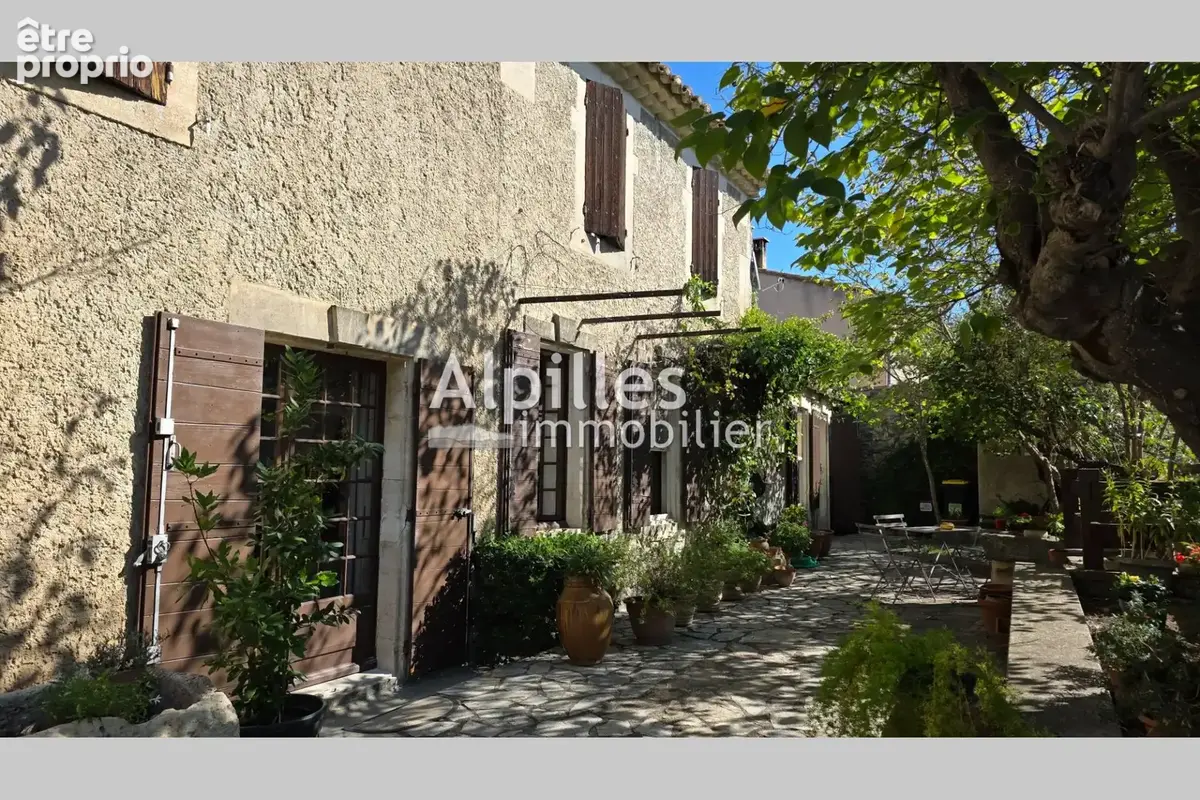 Maison 8 pièces 229 m² à vendre à Mouries (13890) - photo 3