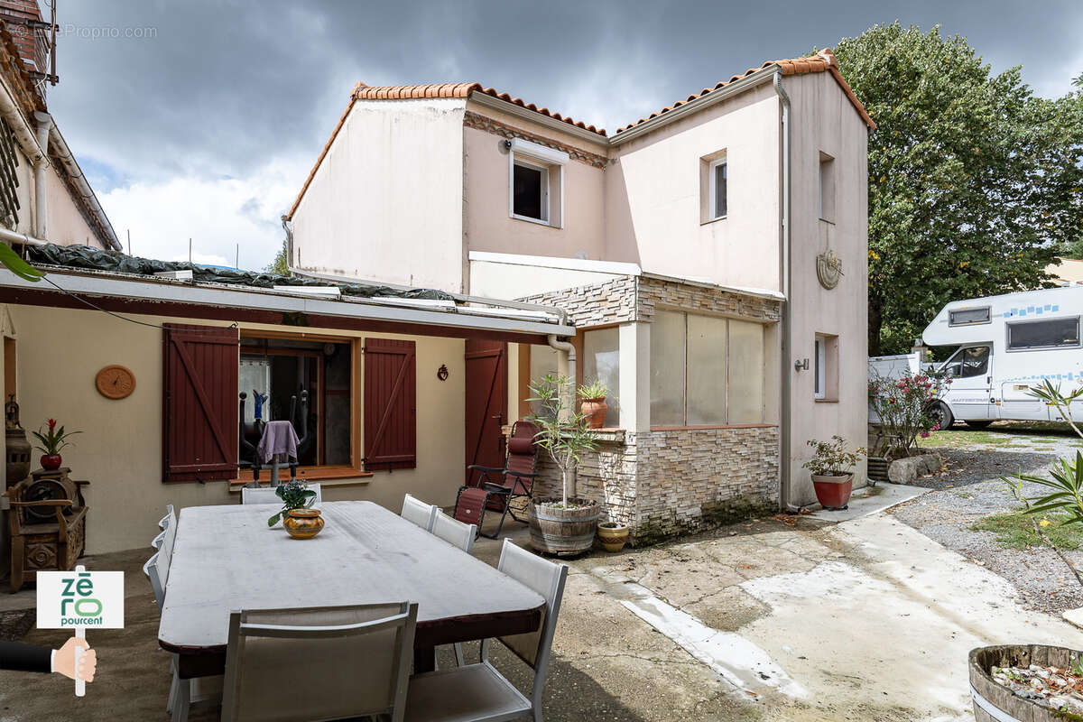 Maison de charme en pierre à vendre à Saint-Étienne-du-Bois, proche Legé   174 m2 habitables - photo 20