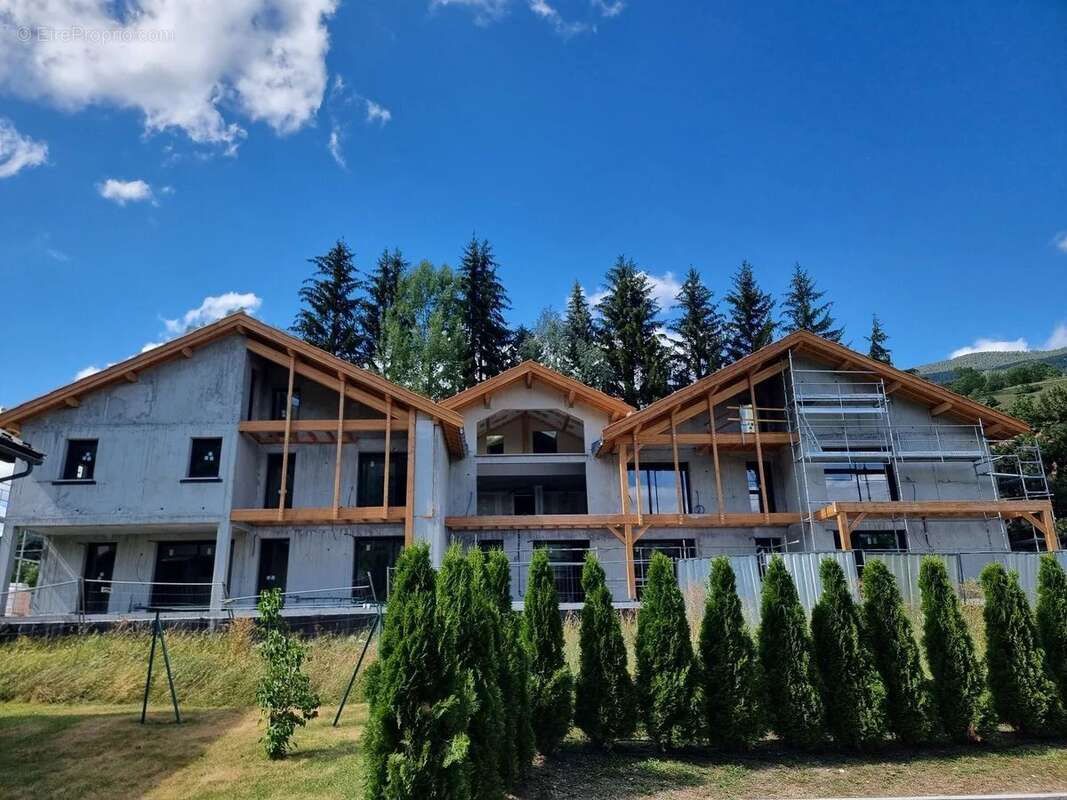 Appartement à SAINT-CHAFFREY