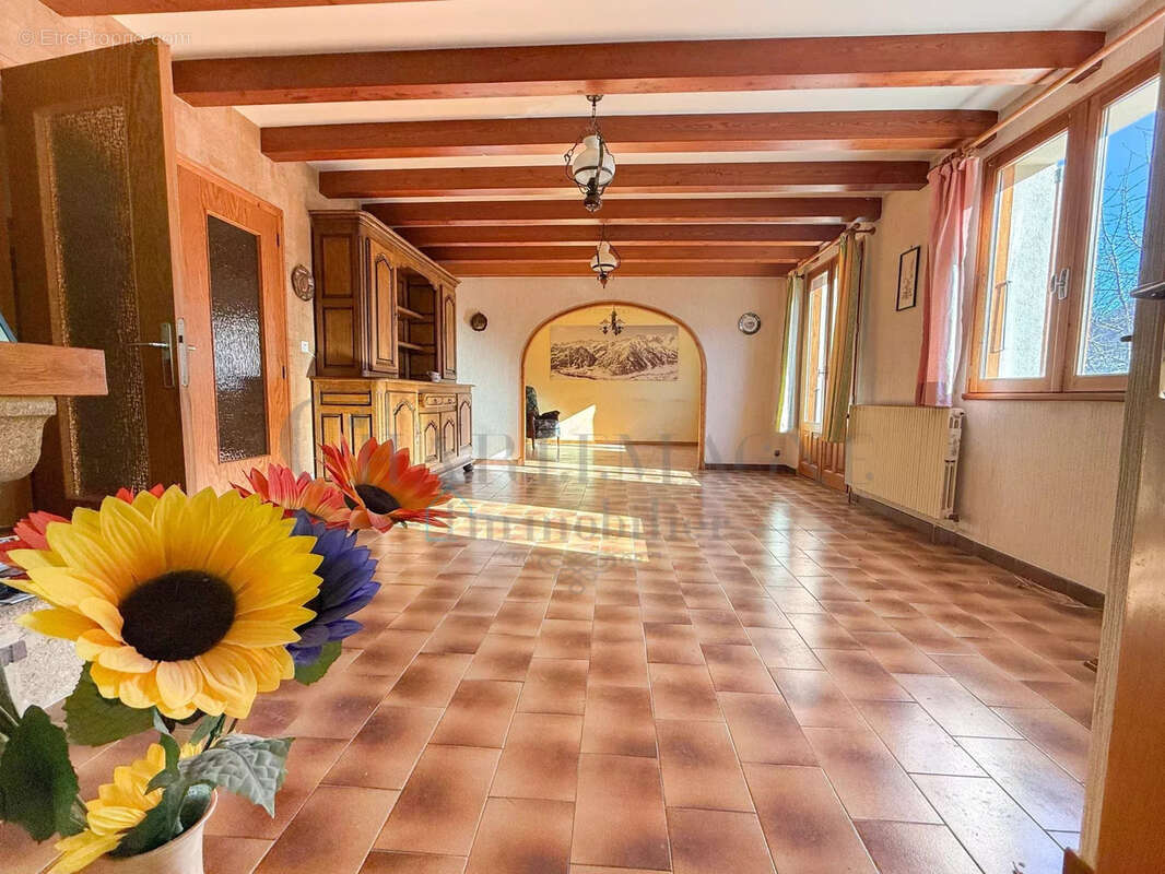 Maison à LA SALLE-LES-ALPES