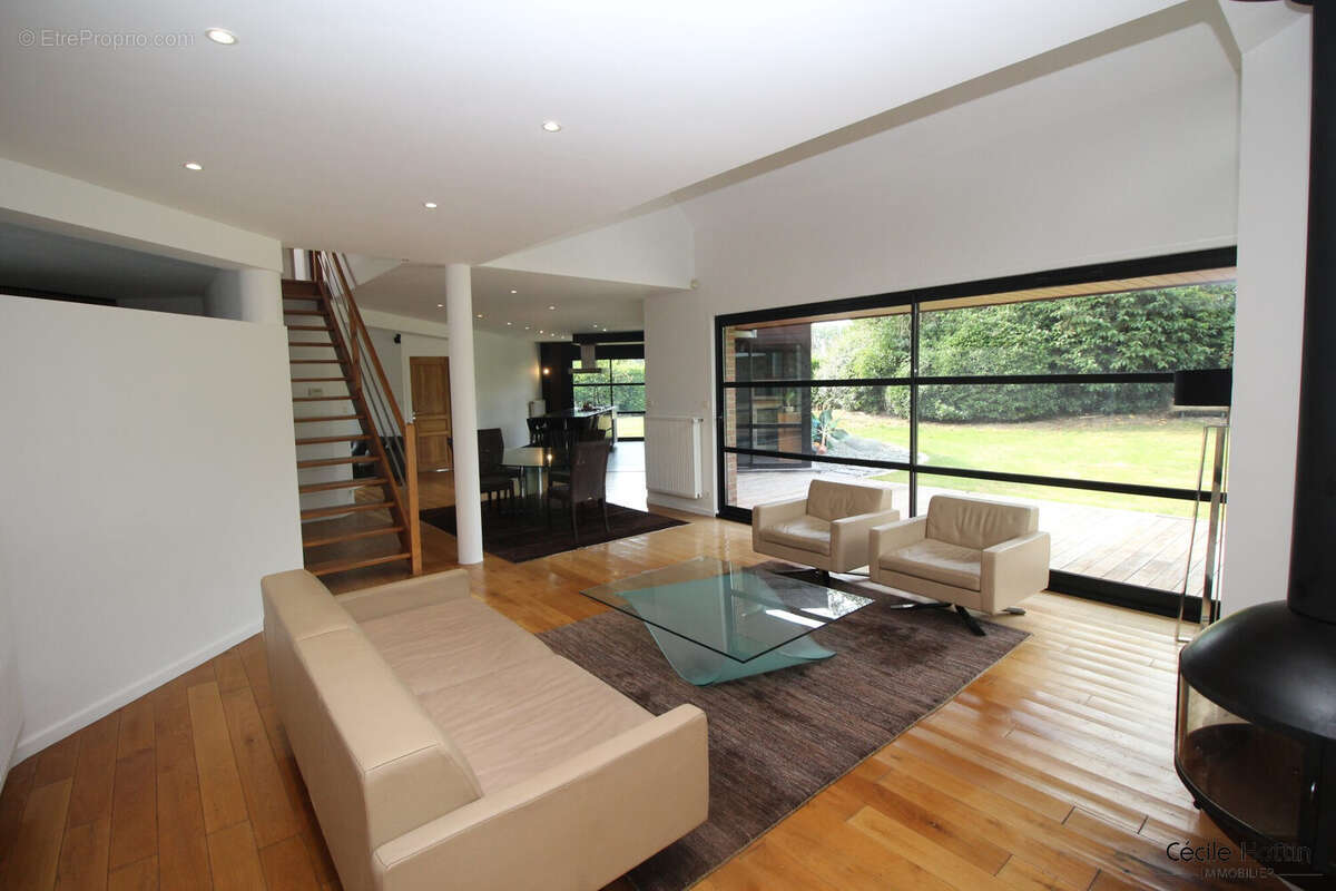 Maison 232 m² à Avelin  - photo 3