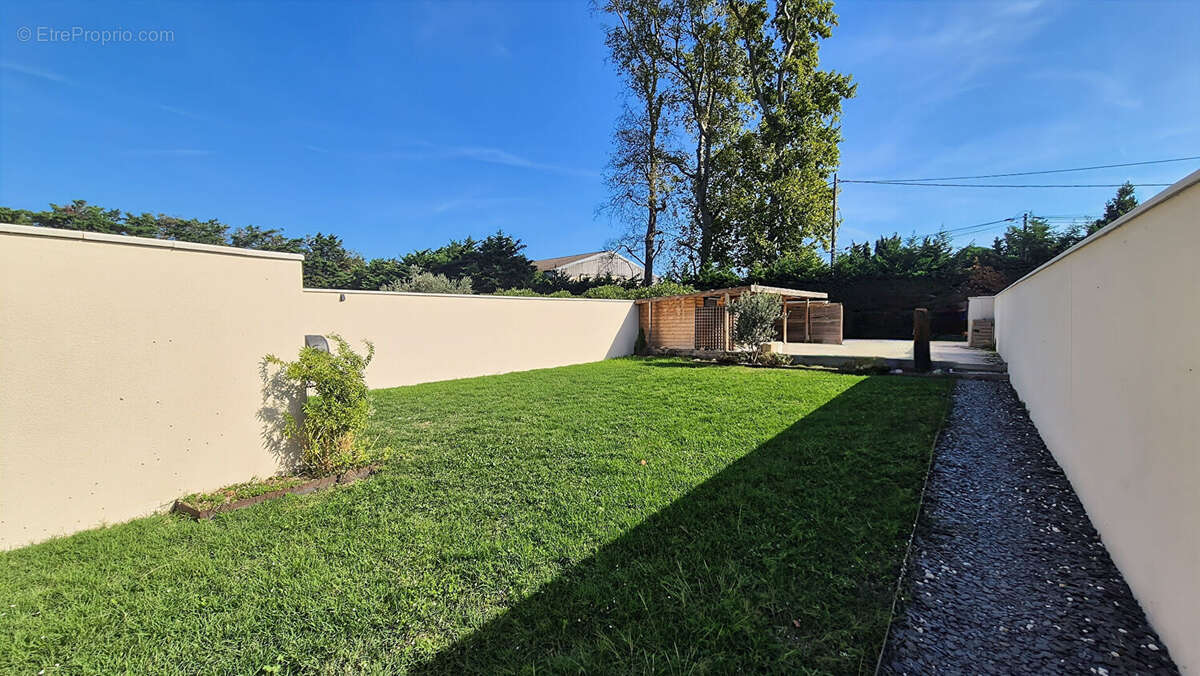 Maison à CHATEAURENARD