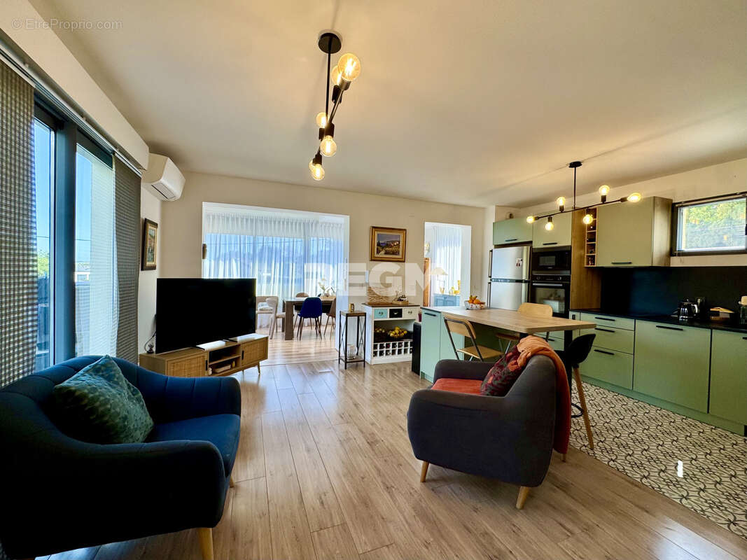 Appartement à MANDELIEU-LA-NAPOULE