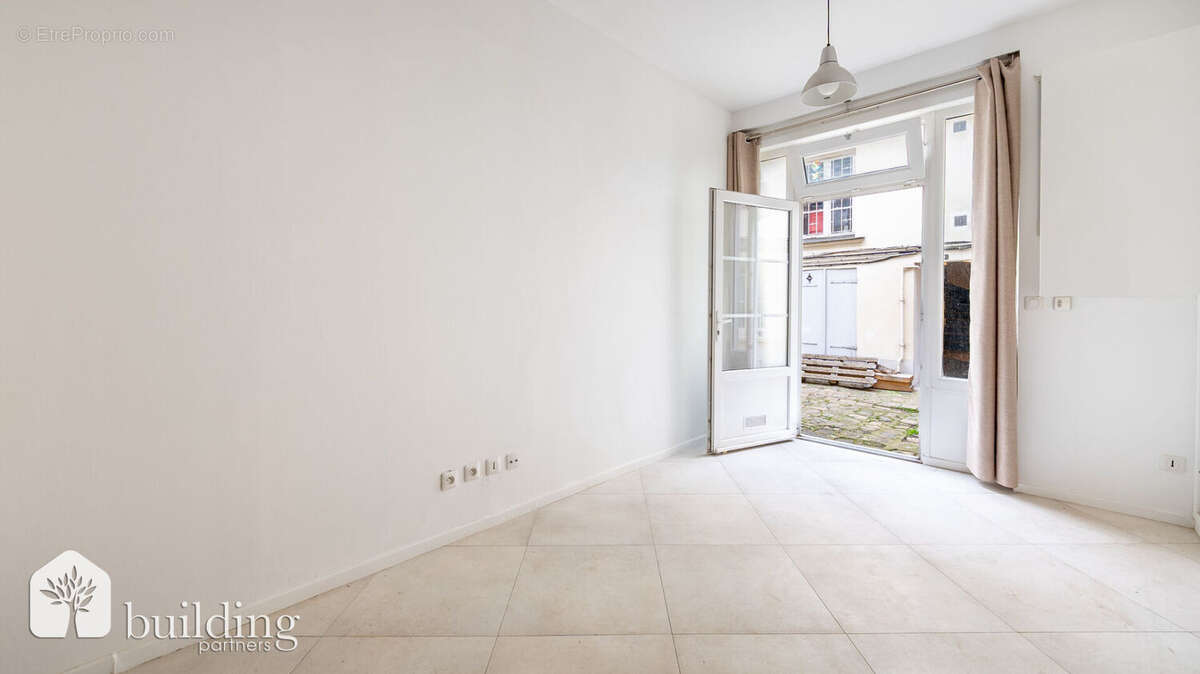 Appartement à PARIS-11E