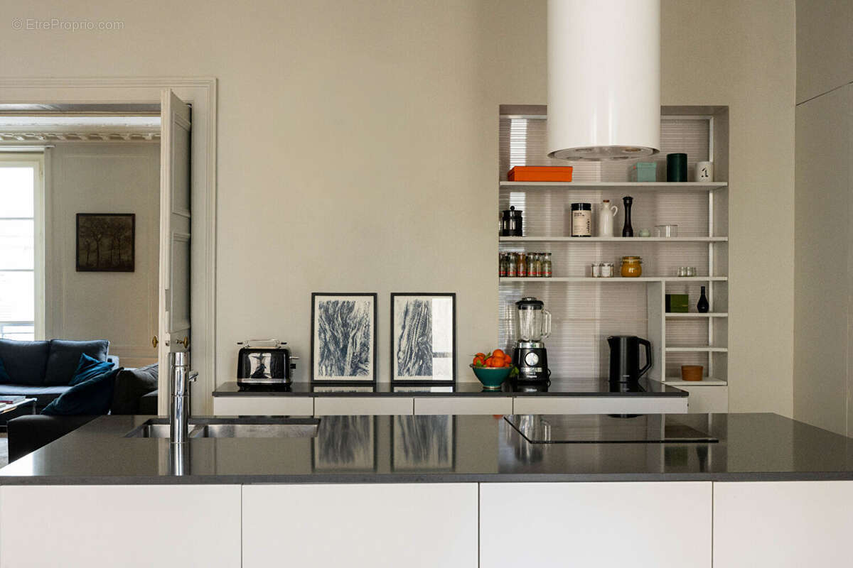 Appartement à PARIS-10E