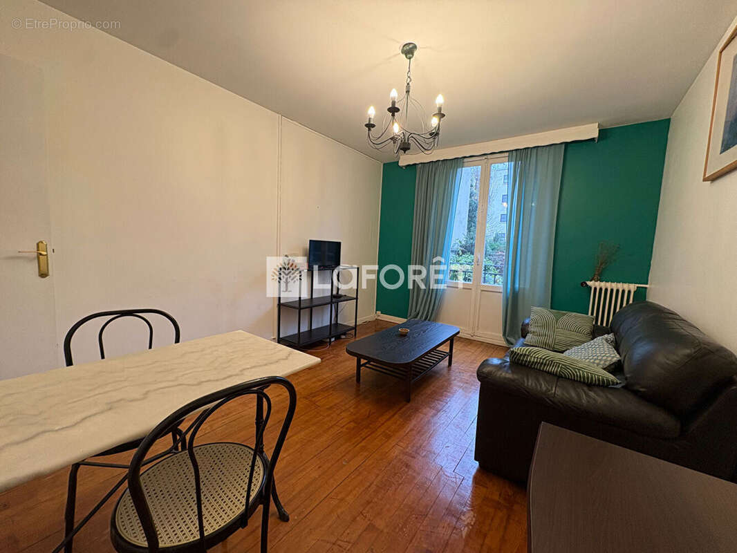 Appartement à FONTENAY-SOUS-BOIS