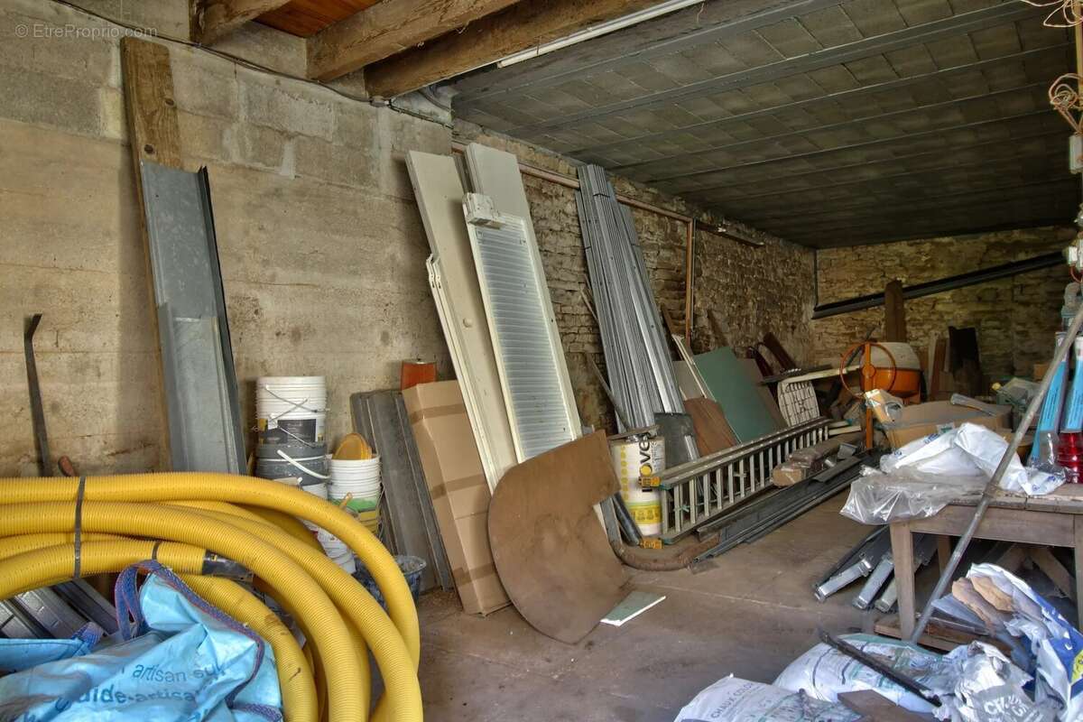 Maison de 86 m², à rénover - photo 9