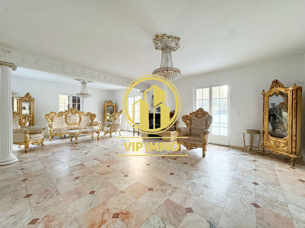 Maison à FACHES-THUMESNIL