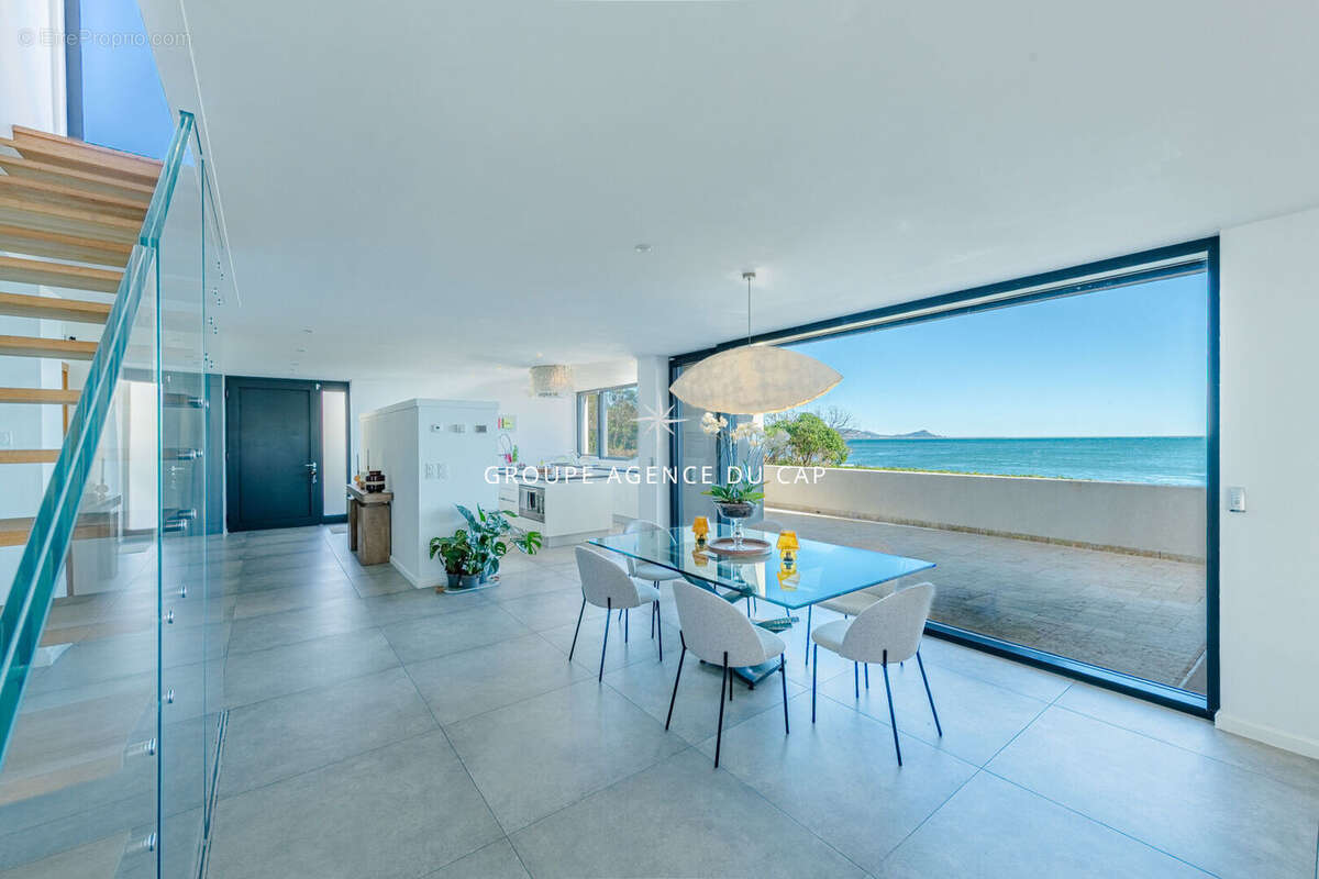 Maison à FREJUS