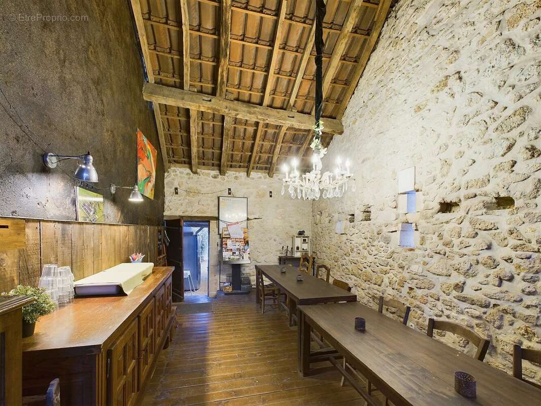 Maison à MONTPON-MENESTEROL