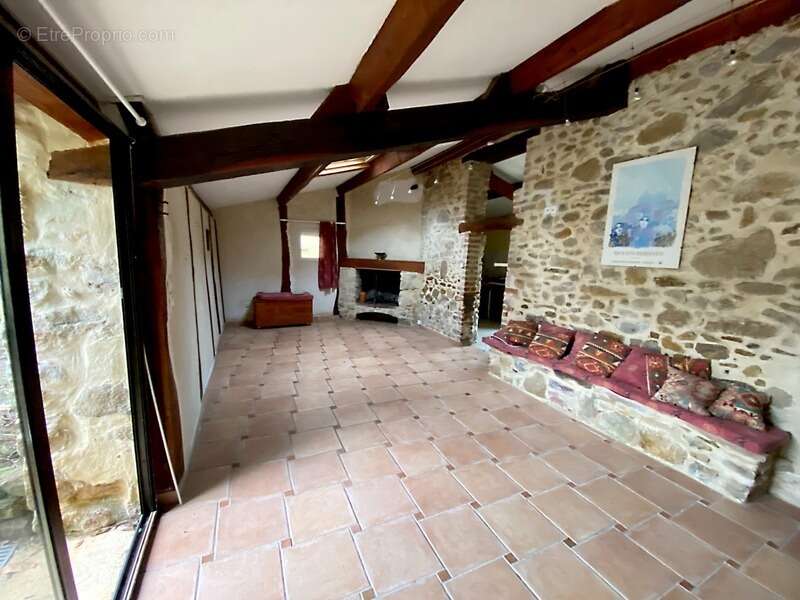 Maison à MOLIERES-SUR-CEZE