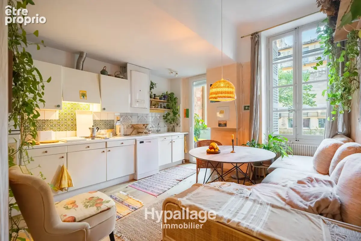 Appartement à MARSEILLE-1E