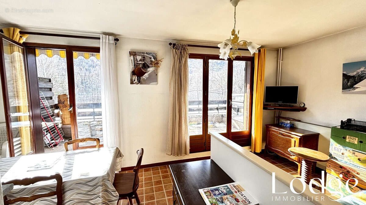 Appartement à PELVOUX