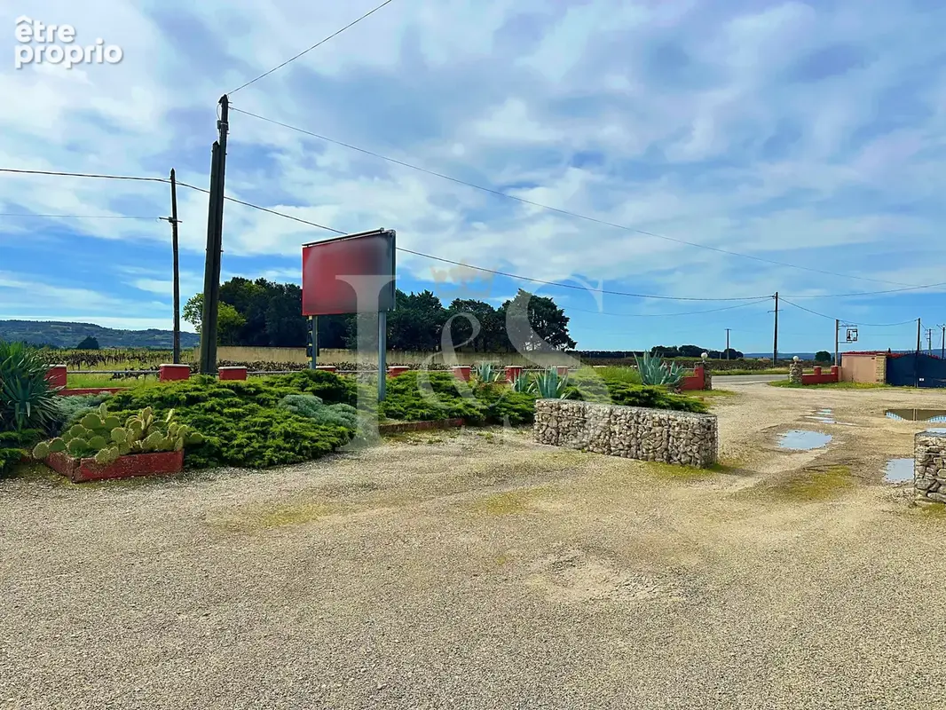 En Drôme provençale - Hôtel, Restaurant et 2 appartements sur un terrain de 2398m2 - photo 2