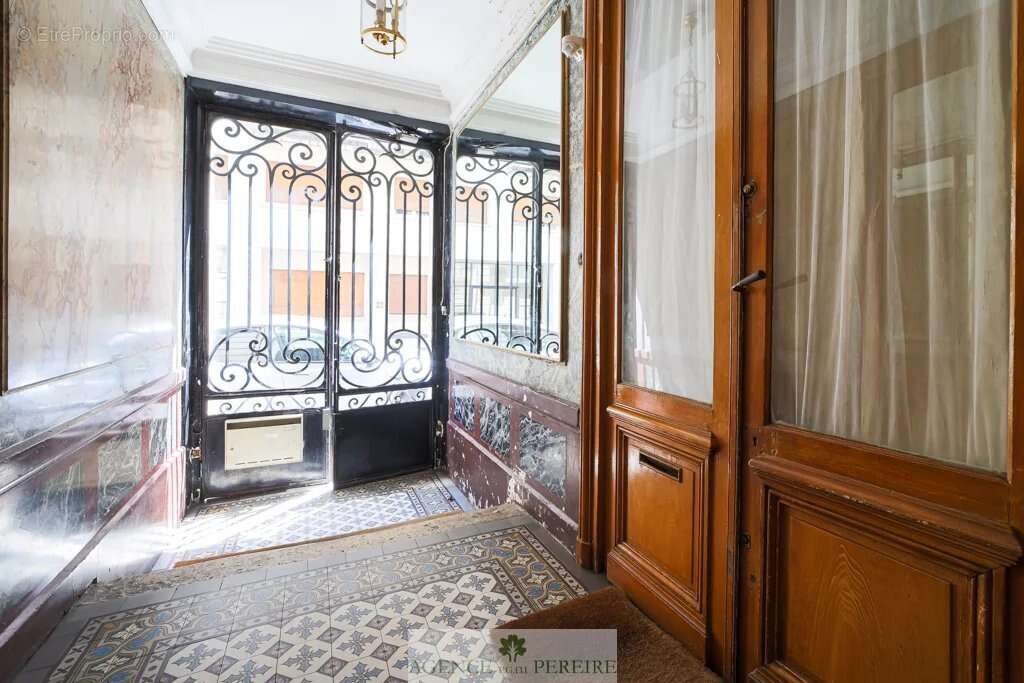 Appartement à PARIS-17E