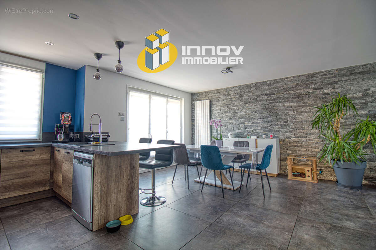 Maison à CHATENOY-LE-ROYAL