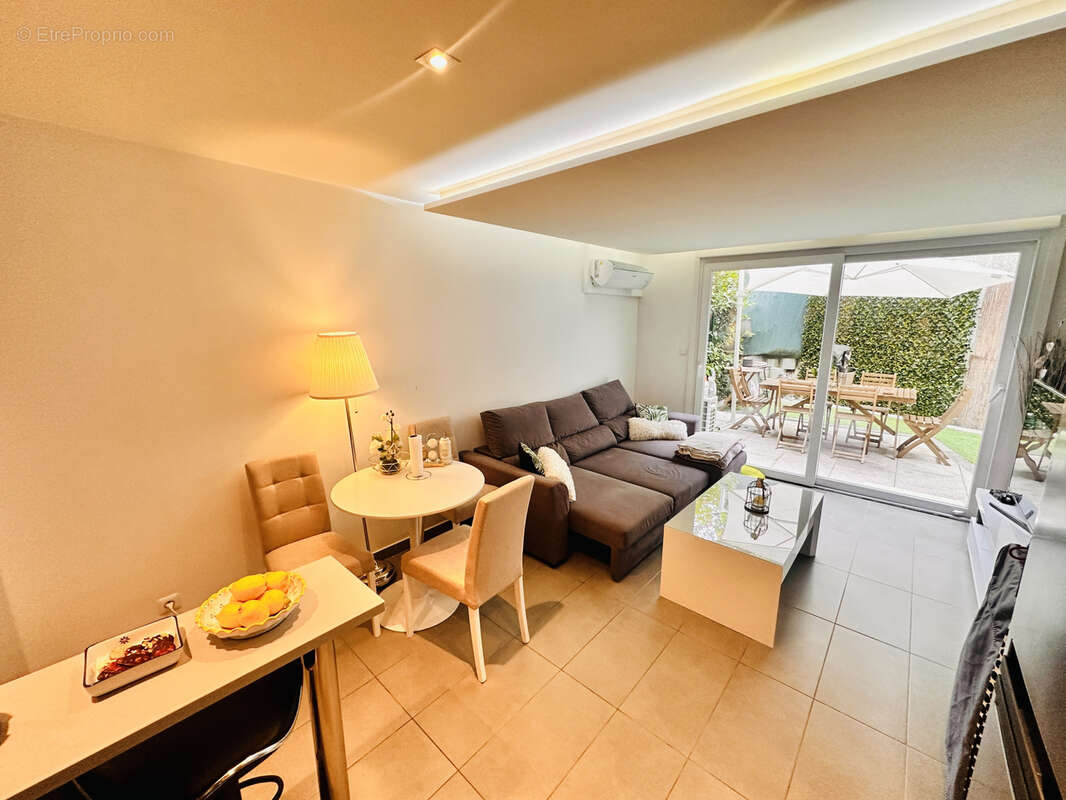 Appartement à ROQUEBRUNE-CAP-MARTIN