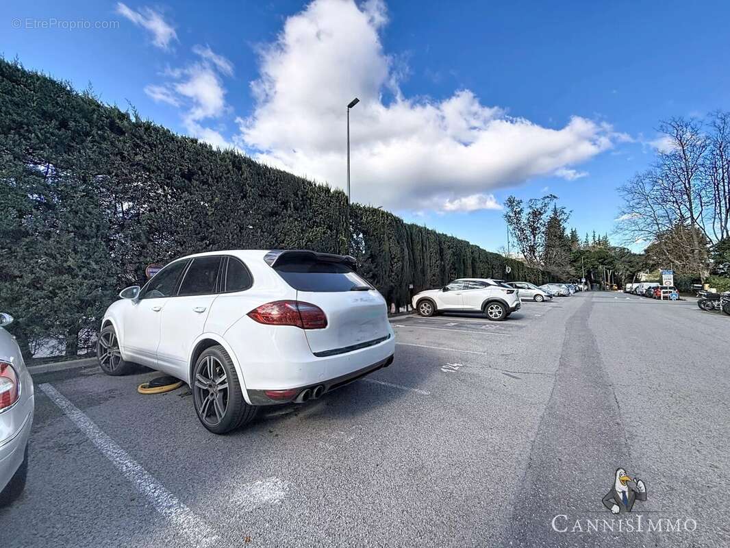 Appartement à MANDELIEU-LA-NAPOULE