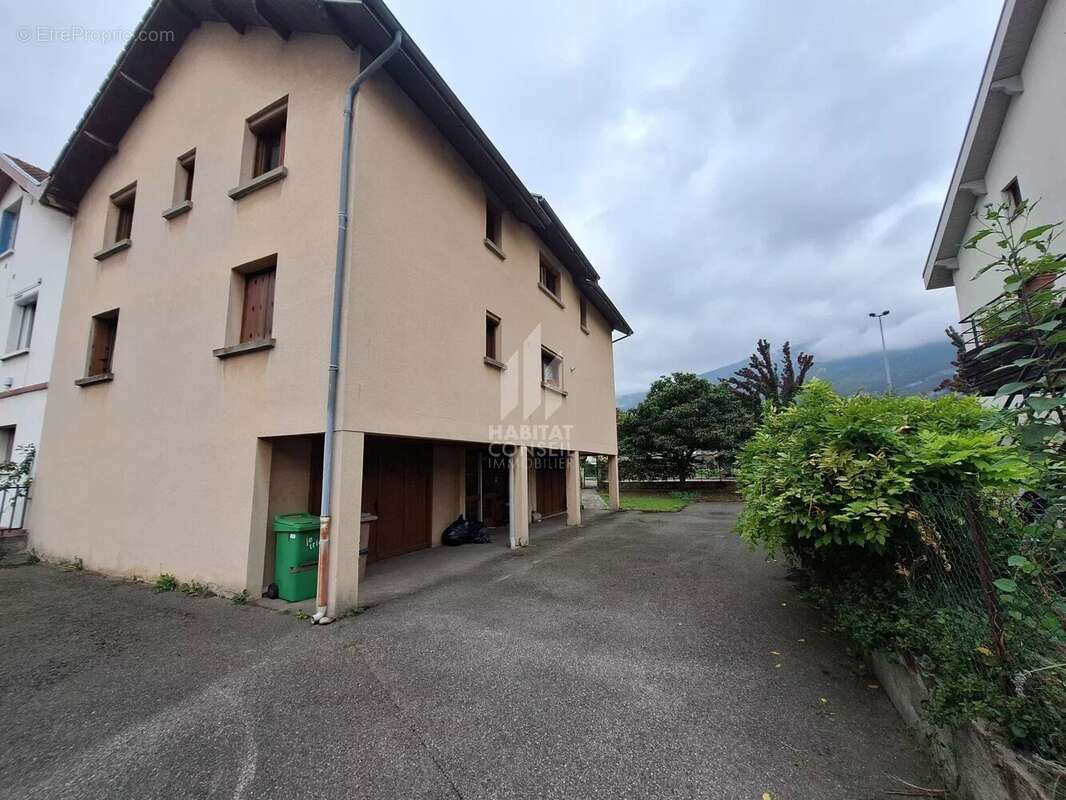 Appartement à FONTAINE