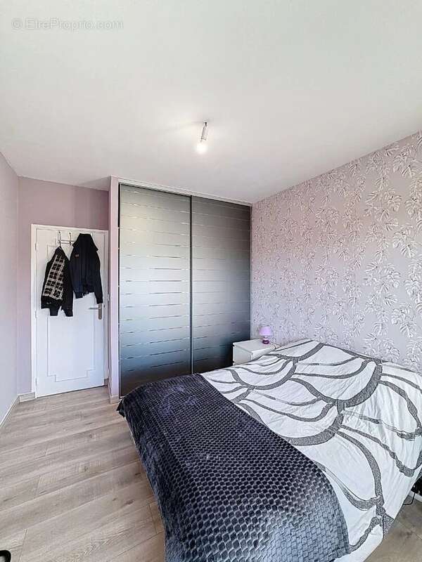 Maison à PARENTIS-EN-BORN