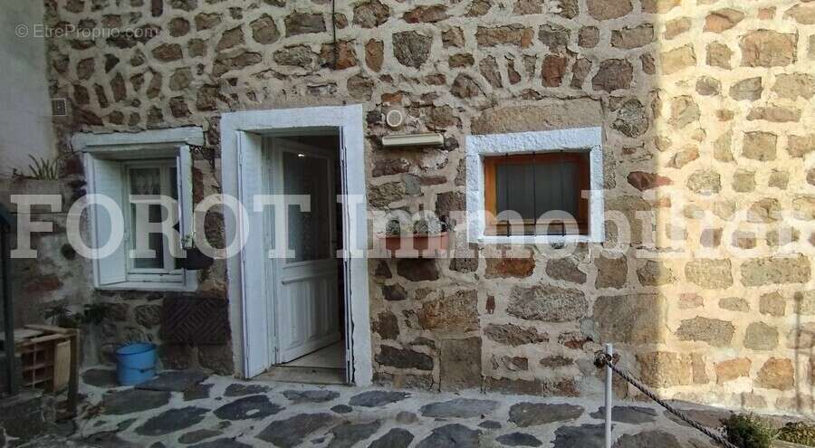 Maison à LE CHAMBON