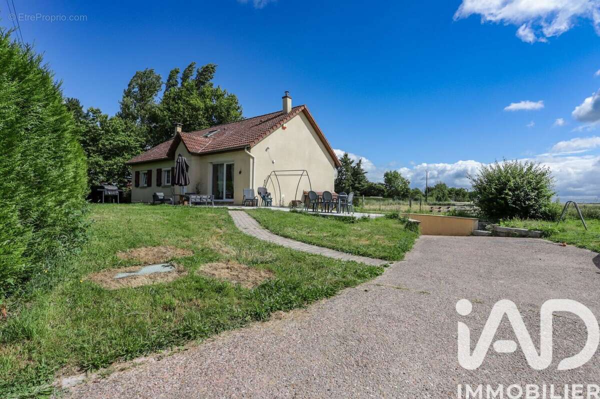 Maison 113 m² à Canappeville  - photo 2