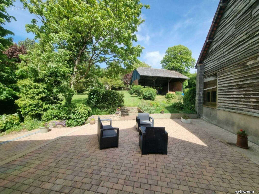 Maison à BRUNEMBERT