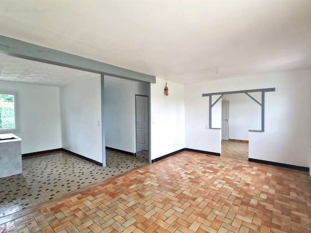 Maison à SAINT-LUBIN-DES-JONCHERETS