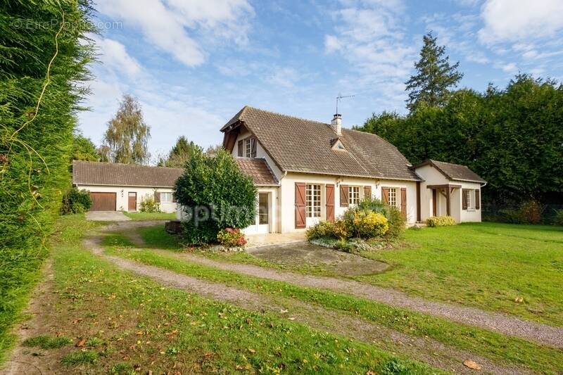 Maison à PONT-L&#039;EVEQUE