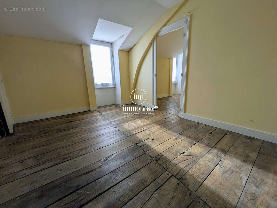 Maison 240 m² à Saint-Junien  - photo 9