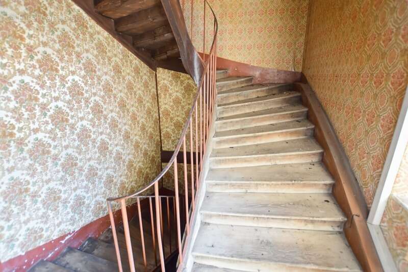 Maison à COUCHES