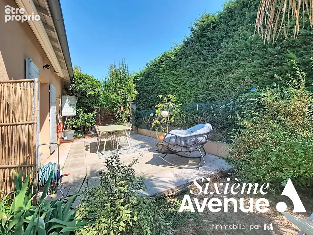 Maison Saint-Symphorien D'Ozon - 6 pièces - 3 chambres - 99 m² - photo 14