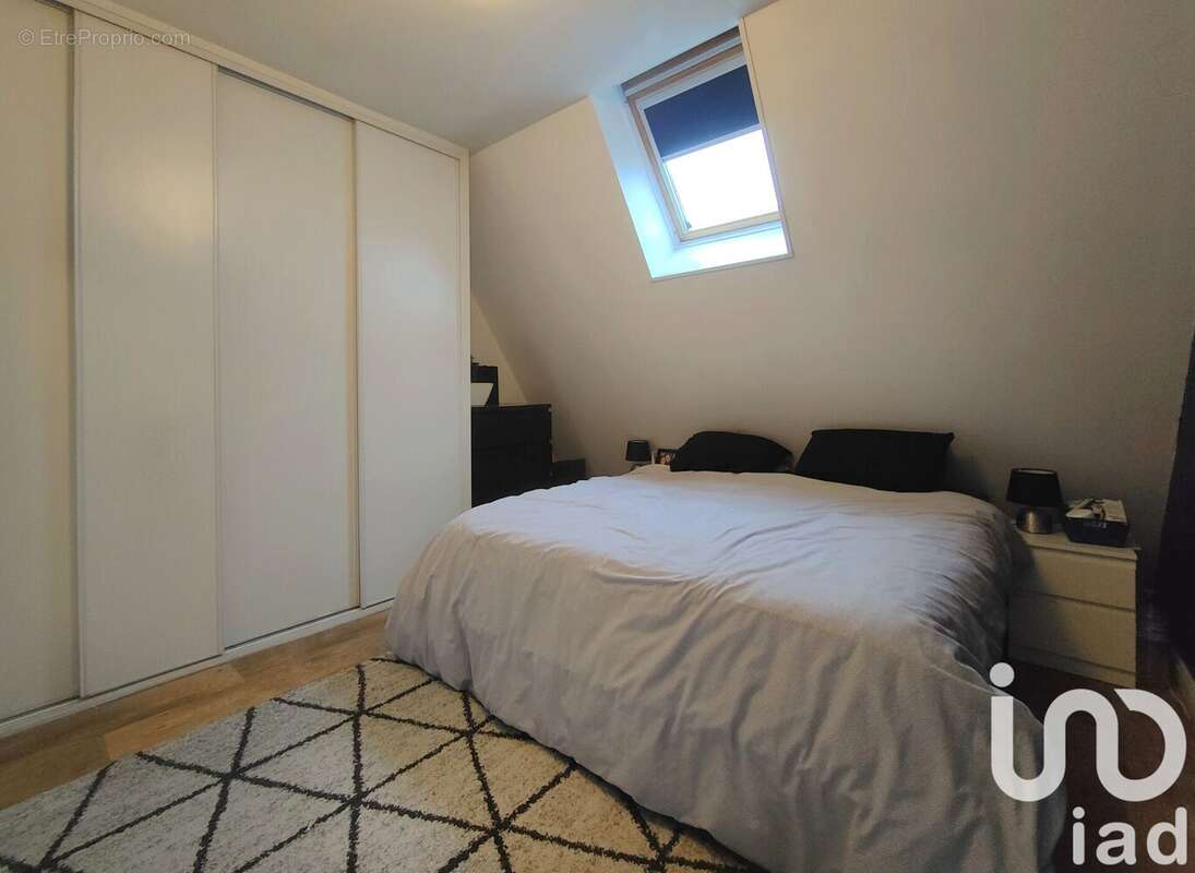 Photo 8 - Appartement à SAINT-ARNOULT-EN-YVELINES