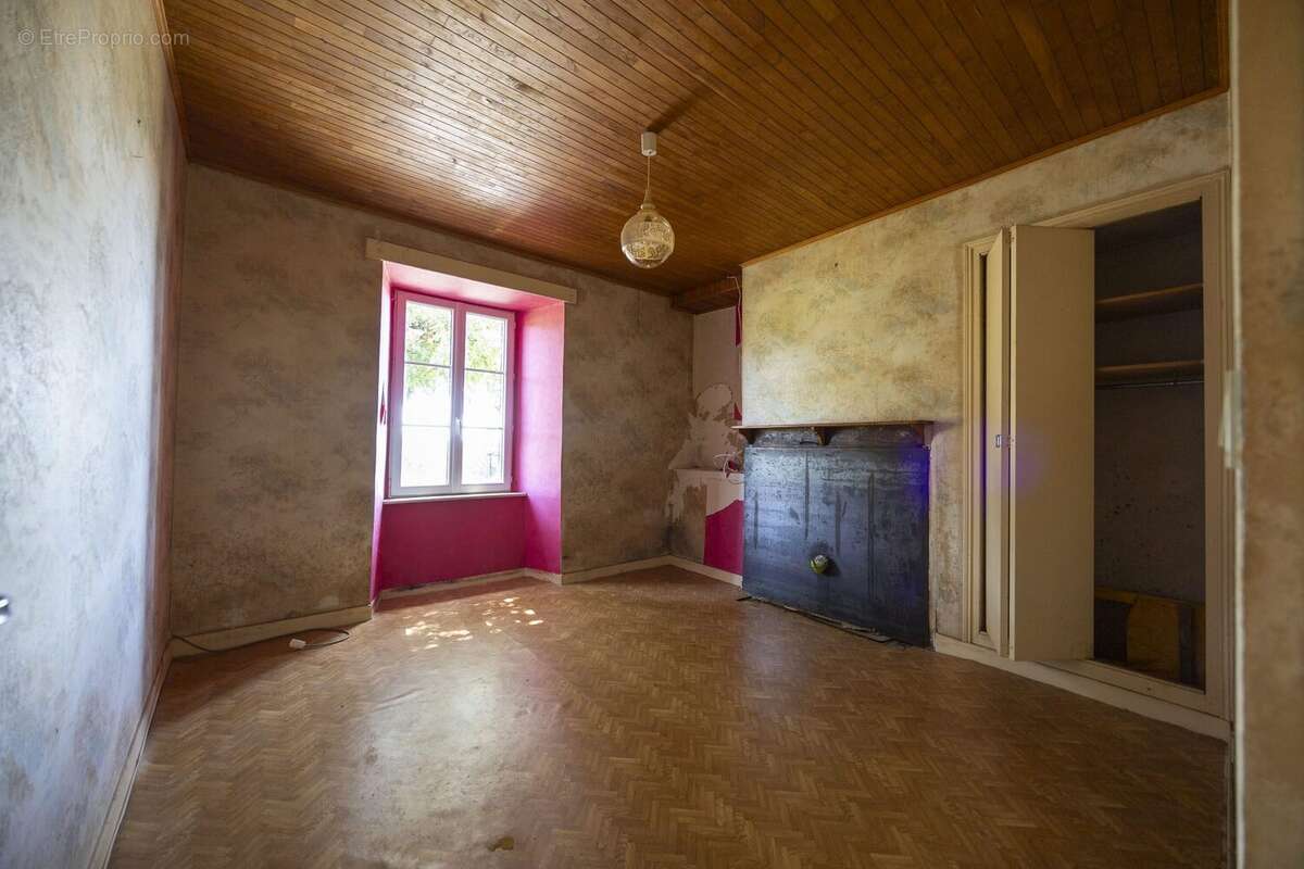 Maison à RILHAC-XAINTRIE