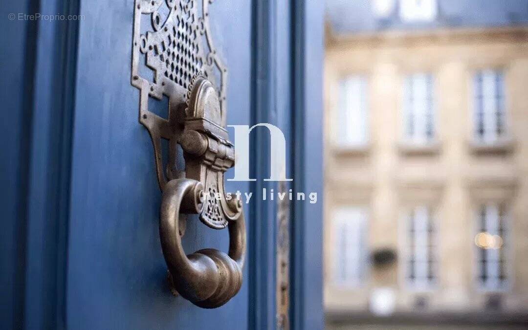 Appartement à LEVALLOIS-PERRET