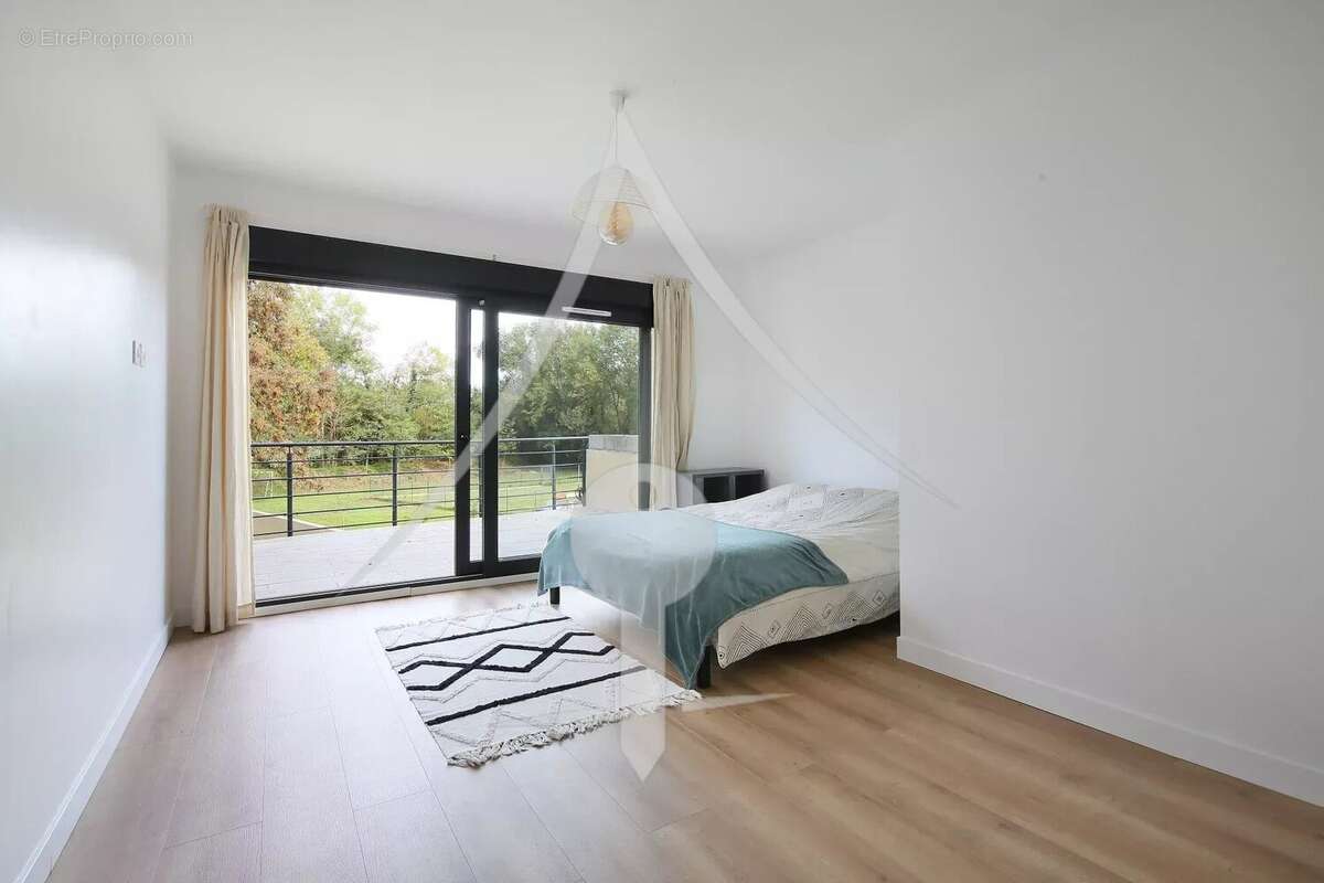 Maison à LAVERNOSE-LACASSE