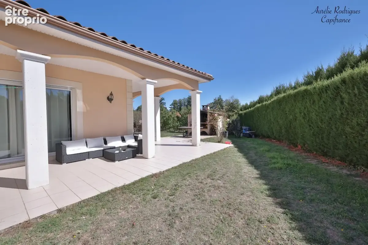 Maison à OZAN