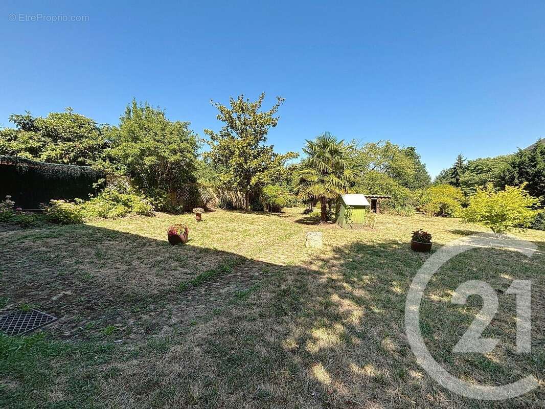 Photo 2 - Terrain à THIAIS