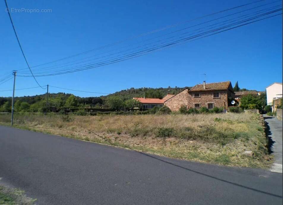 Terrain à CEBAZAN