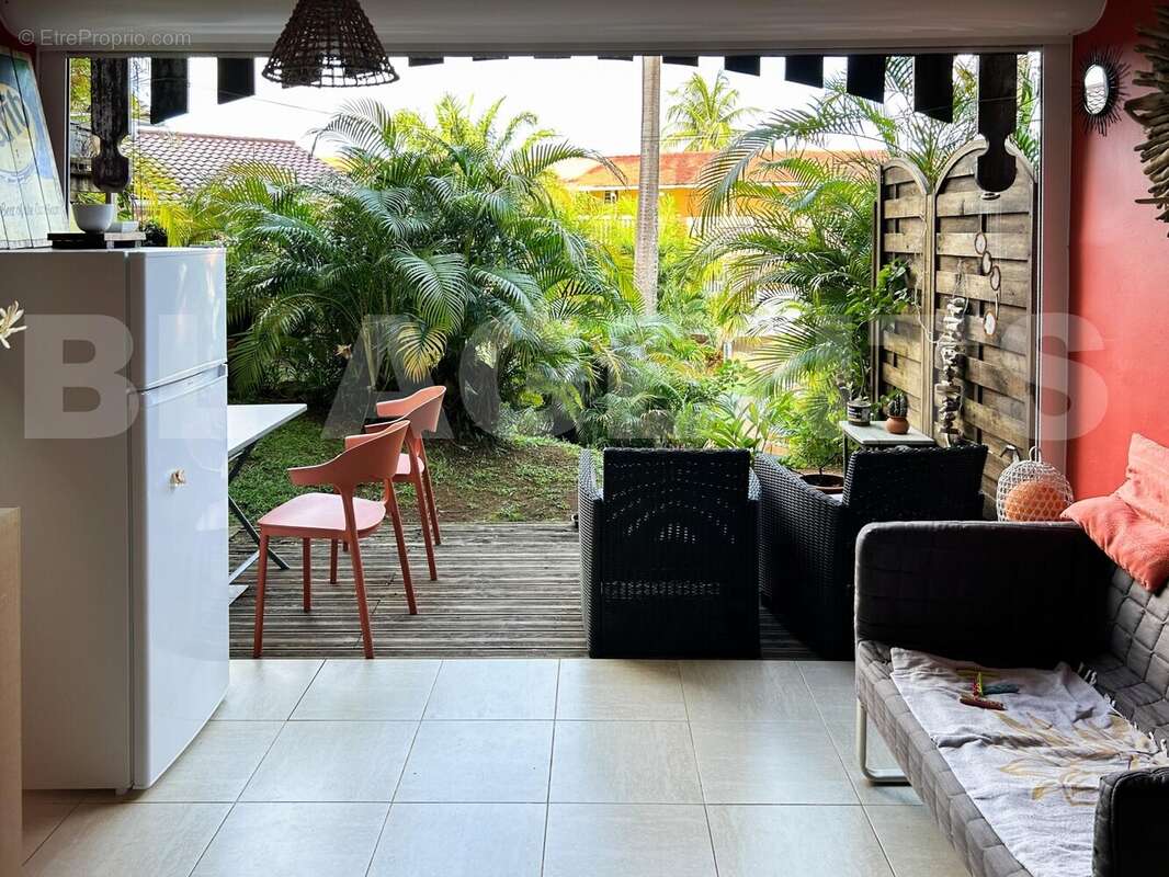 1 (2) - Appartement à SAINTE-ANNE