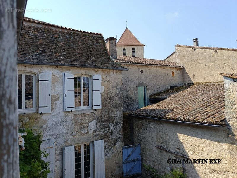 Maison 273 m² à Saint-Meard-De-Gurcon  - photo 4